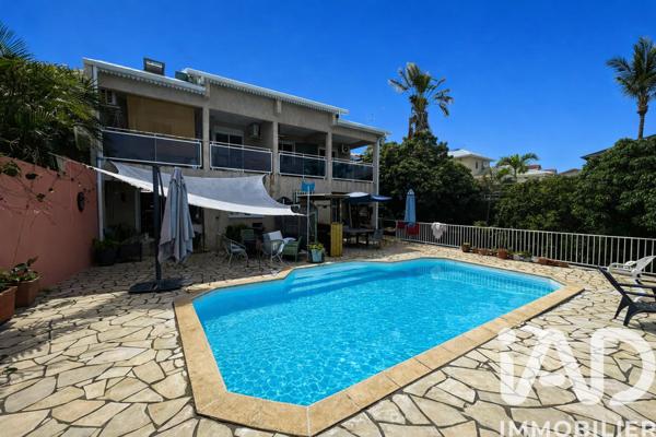 Maison à vendre 10 pièces 187 m² Saint-Leu