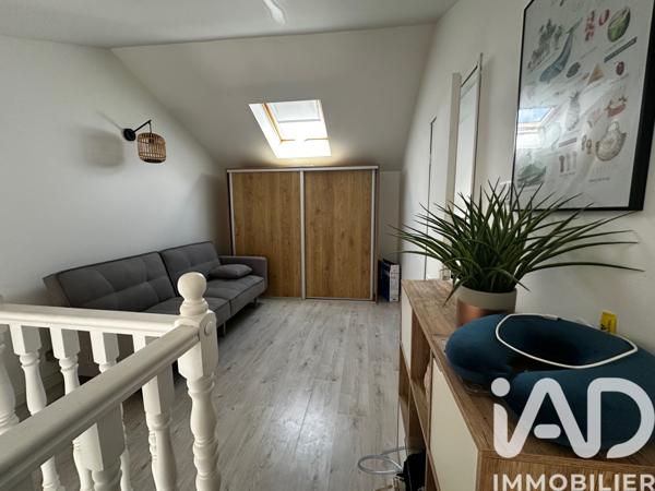 Maison à vendre 10 pièces 187 m² Saint-Leu