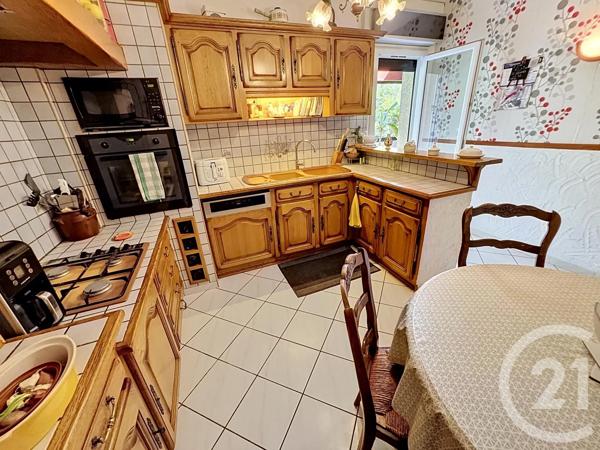 Maison à vendre  6 pièces - 176 m 2   GENAS  - 69