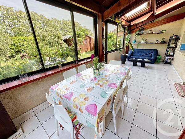 Maison à vendre  6 pièces - 176 m 2   GENAS  - 69