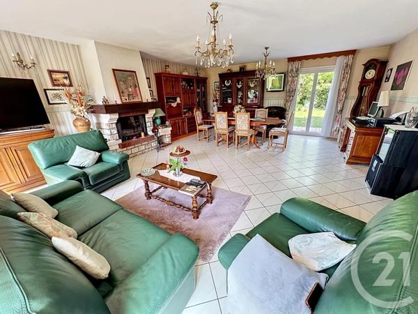 Maison à vendre  6 pièces - 176 m 2   GENAS  - 69