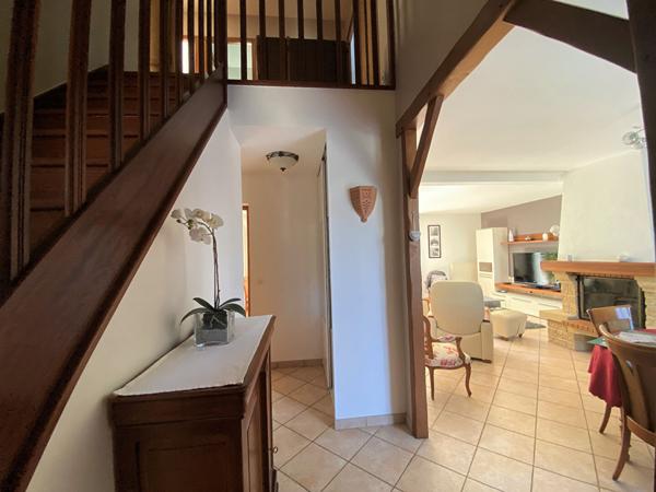 Maison Les Clayes Sous Bois 6 pièce(s) 136 m2, jardin, s/sol