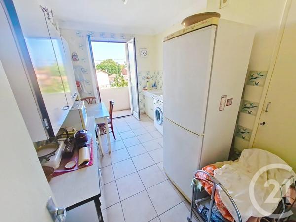 Appartement F3 à vendre  3 pièces - 62,40 m 2   CAGNES SUR MER  - 06