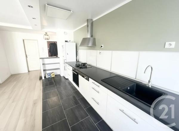 Appartement F3 à vendre  3 pièces - 68,80 m 2   MARIGNANE  - 13