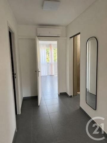 Appartement F3 à vendre  3 pièces - 68,80 m 2   MARIGNANE  - 13
