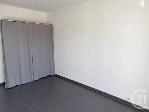 Appartement F3 à vendre  3 pièces - 68,80 m 2   MARIGNANE  - 13