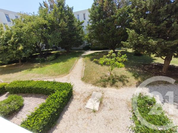 Appartement F3 à vendre  3 pièces - 68,80 m 2   MARIGNANE  - 13