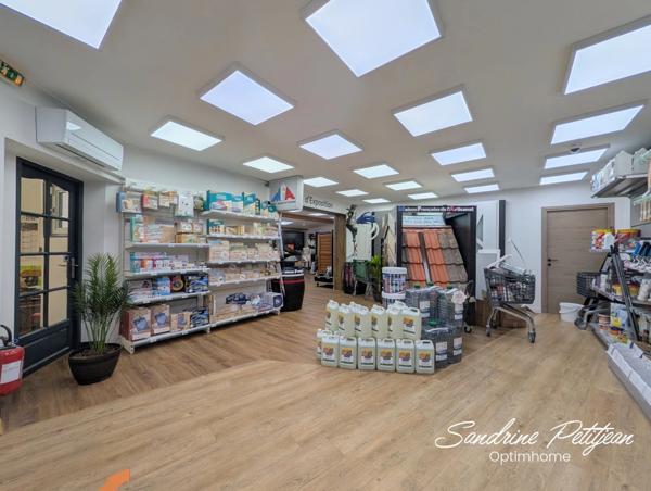 Local/bureau 332m² à vendre - VILLARS LES DOMBES (01)