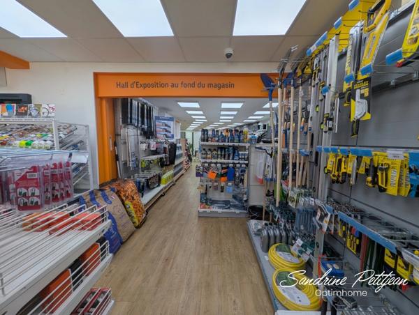 Local/bureau 332m² à vendre - VILLARS LES DOMBES (01)