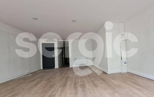 Location Bureau 44 59500 Douai 17 1841 01 0007