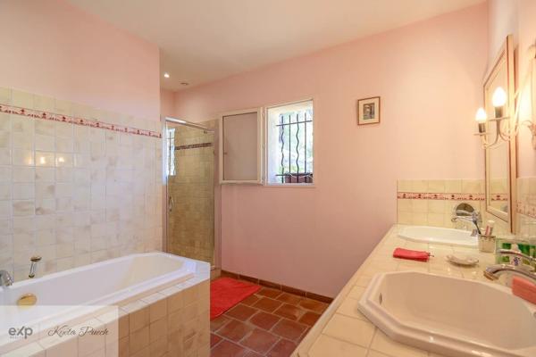 Propriété Provençale avec Vue Imprenable, Piscine et Dépendance à Rognes, 20kms d'Aix-en-Provence