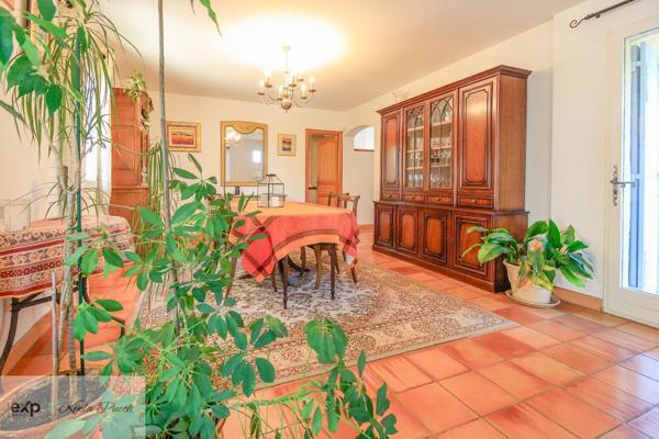 Propriété Provençale avec Vue Imprenable, Piscine et Dépendance à Rognes, 20kms d'Aix-en-Provence