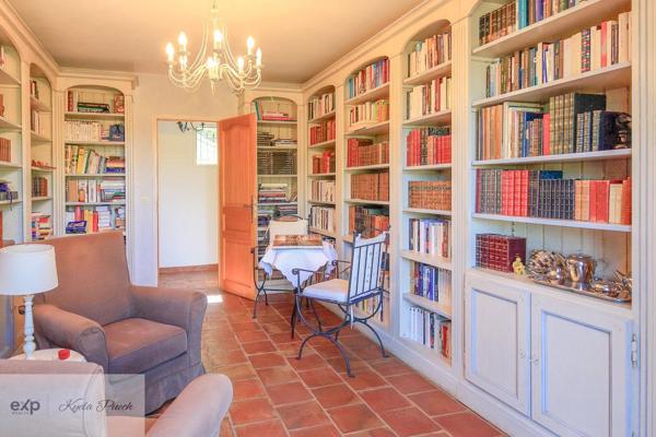 Propriété Provençale avec Vue Imprenable, Piscine et Dépendance à Rognes, 20kms d'Aix-en-Provence