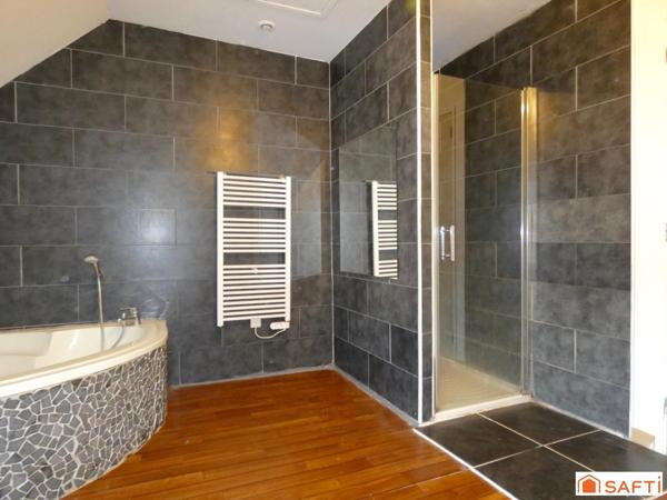 Maison familiale aux volumes généreux, sans vis à vis