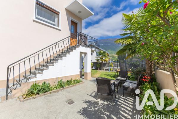 Maison à vendre 3 pièces 76,72 m² Saint-Jeoire-Prieuré