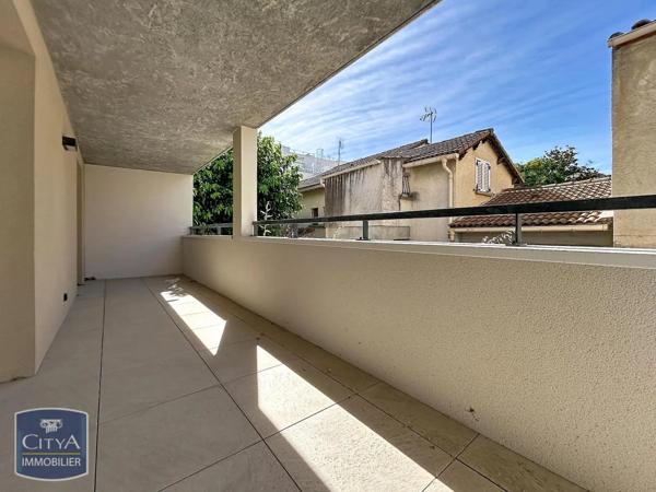 Appartement à louer 3 pièces 65.93m² Nîmes (30900)