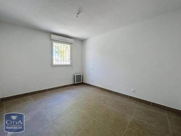 Appartement à louer 3 pièces 65.93m² Nîmes (30900)