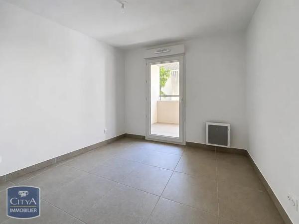Appartement à louer 3 pièces 65.93m² Nîmes (30900)