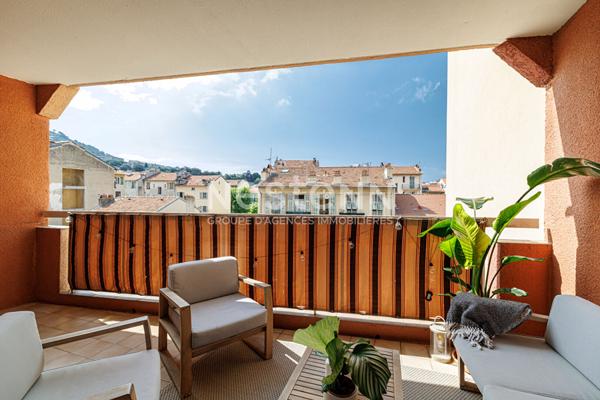 Appartement 4 pièces avec terrasse et parking en sus à vendre à Nice Riquier - Vue dégagée, calme et lumineux