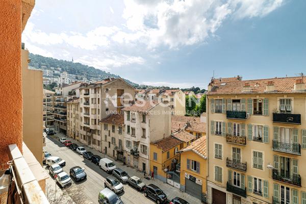 Appartement 4 pièces avec terrasse et parking en sus à vendre à Nice Riquier - Vue dégagée, calme et lumineux
