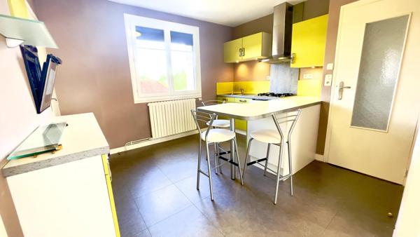 Proche du POLE SANTE