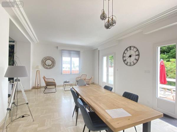 Maison à vendre à Loudéac dans les Côtes-d'Armor (22600), ref : 22110-2102