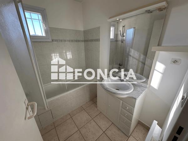 Location Appartement 3 pièces 64.15 m² - 21 BIS RUE JULIEN FABRE Salon De Provence 13300