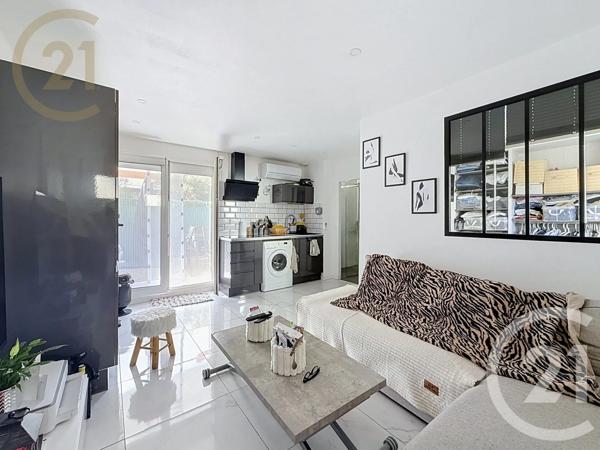 Appartement F2 à vendre  2 pièces - 28,15 m 2   FRONTIGNAN  - 34