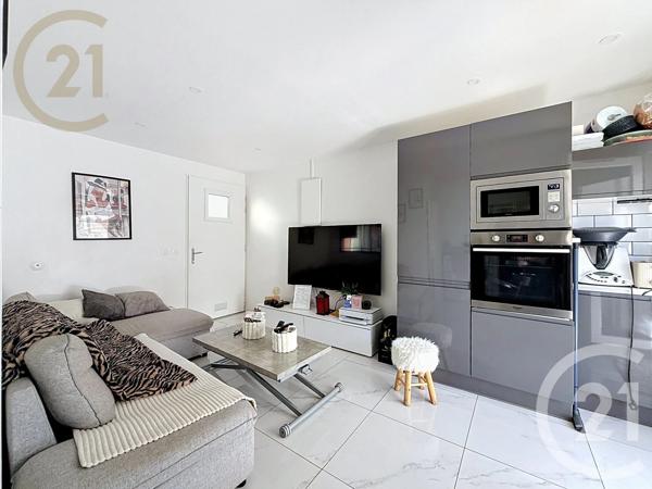 Appartement F2 à vendre  2 pièces - 28,15 m 2   FRONTIGNAN  - 34