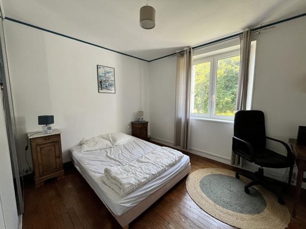 Maison à louer 900 € CC St-Pol-de-Léon 4 p 106 m² DPE E