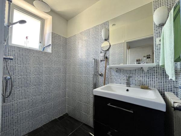 Maison à louer 900 € CC St-Pol-de-Léon 4 p 106 m² DPE E
