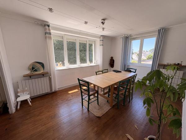 Maison à louer 900 € CC St-Pol-de-Léon 4 p 106 m² DPE E