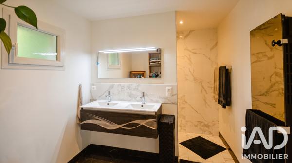 Maison à vendre 4 pièces 145 m² Gex