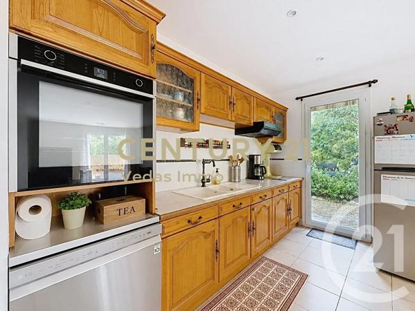 Maison à vendre  4 pièces - 101 m 2   ST JEAN DE VEDAS  - 34