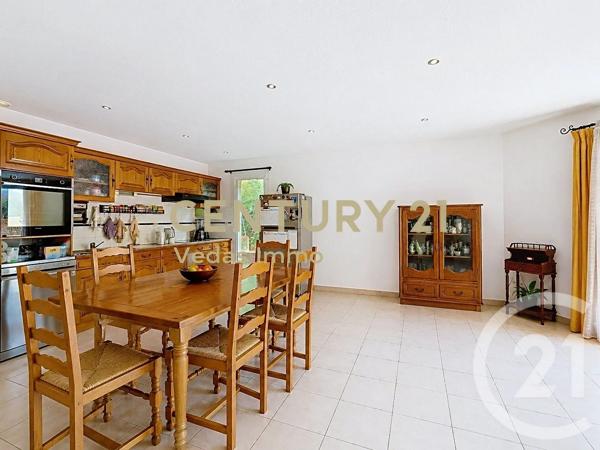 Maison à vendre  4 pièces - 101 m 2   ST JEAN DE VEDAS  - 34