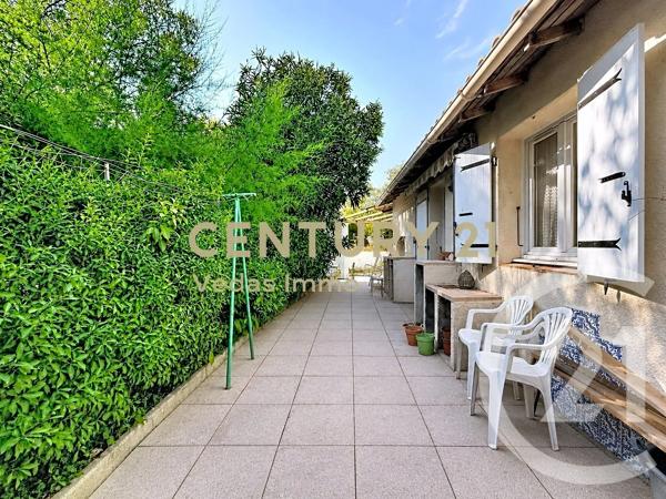 Maison à vendre  4 pièces - 101 m 2   ST JEAN DE VEDAS  - 34