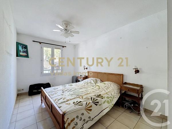 Maison à vendre  4 pièces - 101 m 2   ST JEAN DE VEDAS  - 34