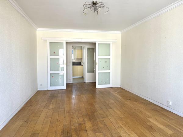 Centre ville Appartement 2 chambres avec garage à VENDRE