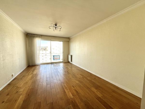 Centre ville Appartement 2 chambres avec garage à VENDRE
