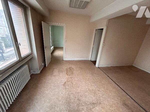 Découvrez cet appartement de 62.63 m² Loi Carrez situé à Bourgoin-Jallieu.