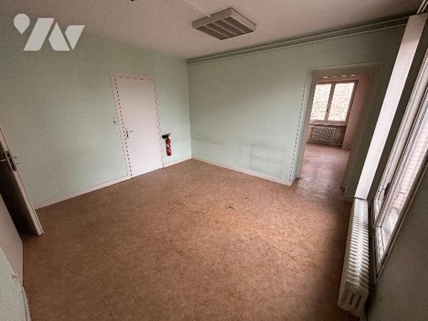 Découvrez cet appartement de 62.63 m² Loi Carrez situé à Bourgoin-Jallieu.