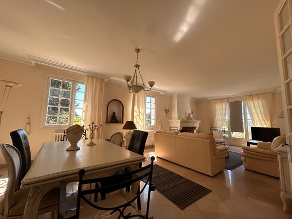 Maison sur VILLEMOUSTAUSSOU