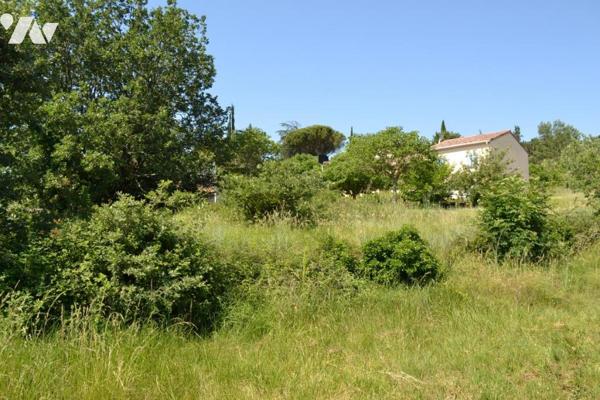 TERRAIN A BATIR DANS SECTEUR CALME