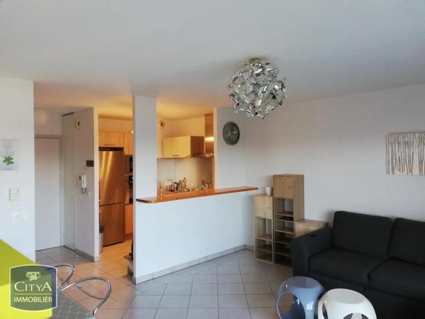 Appartement à louer 2 pièces 50.74m² Prévessin-Moëns (01280)