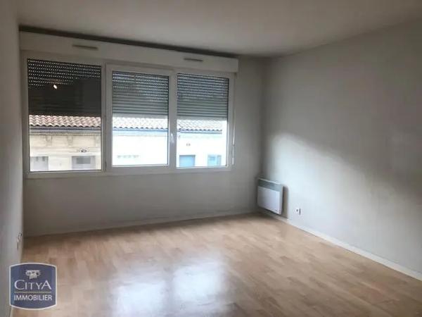 Appartement à louer 1 pièce 22.83m² Talence (33400)