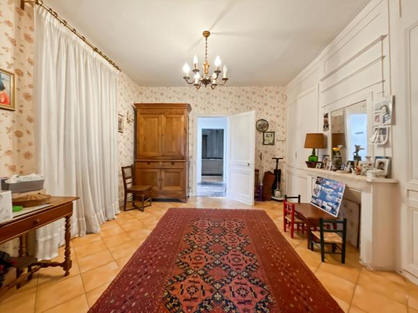 Maison Le Mesnil Esnard 16 pièce(s) 260 M2