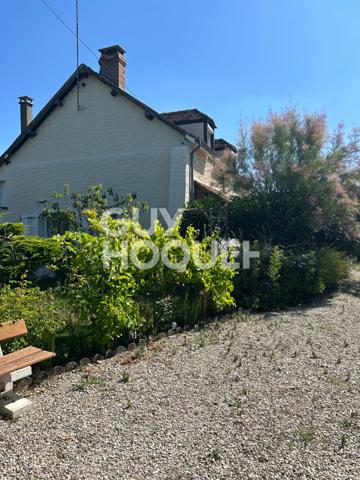 Maison spacieuse à vendre à LES ORMES SUR VOULZIE