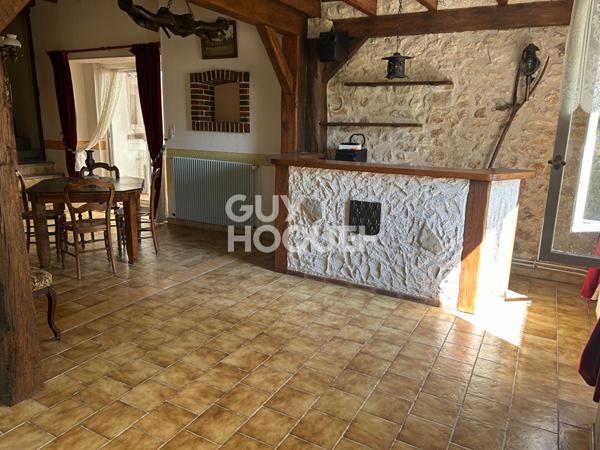 Maison spacieuse à vendre à LES ORMES SUR VOULZIE