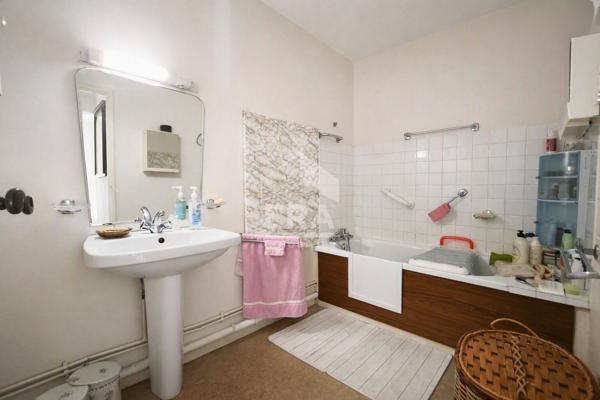 Grand T5 en coeur de Bastide avec loggia et vue sur la rivière