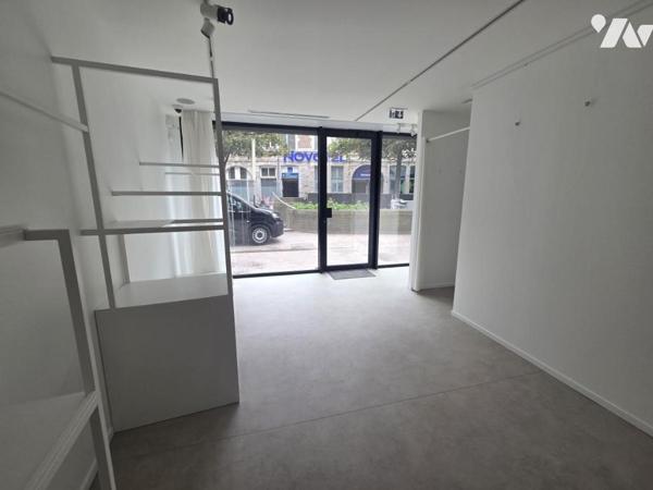 AU COEUR DE LILLE - LOCAL COMMERCIAL DE 66 M2 EN PARFAIT ETAT AVEC GRANDE VITRINE